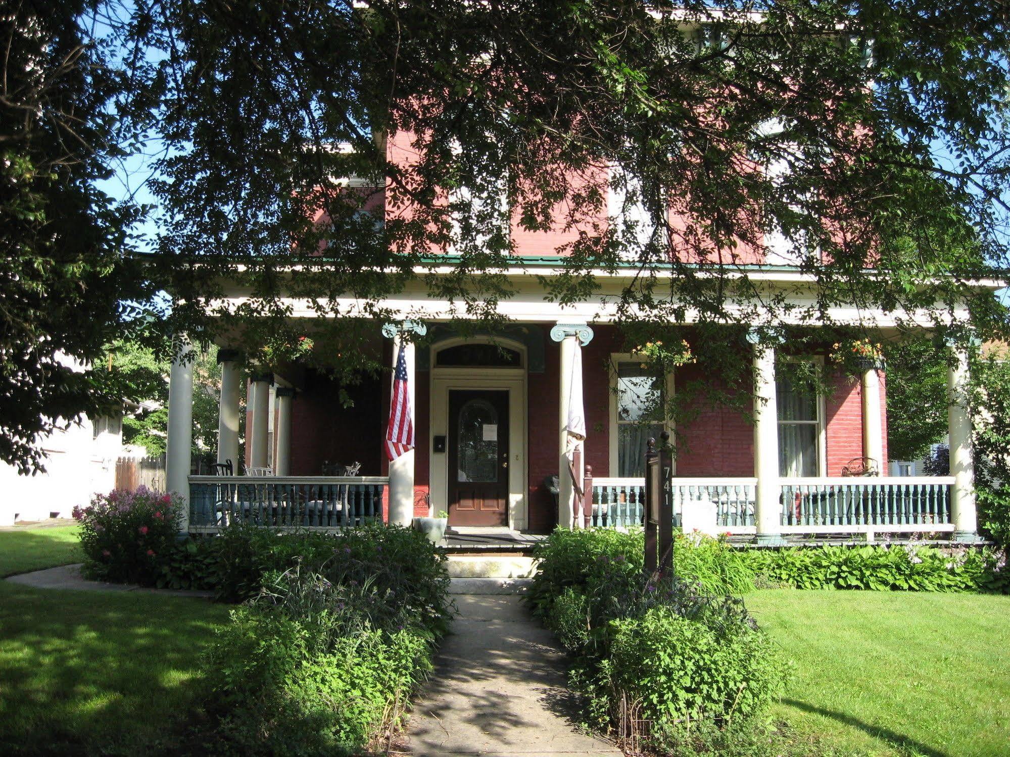 Bayberry House 4* Steubenville