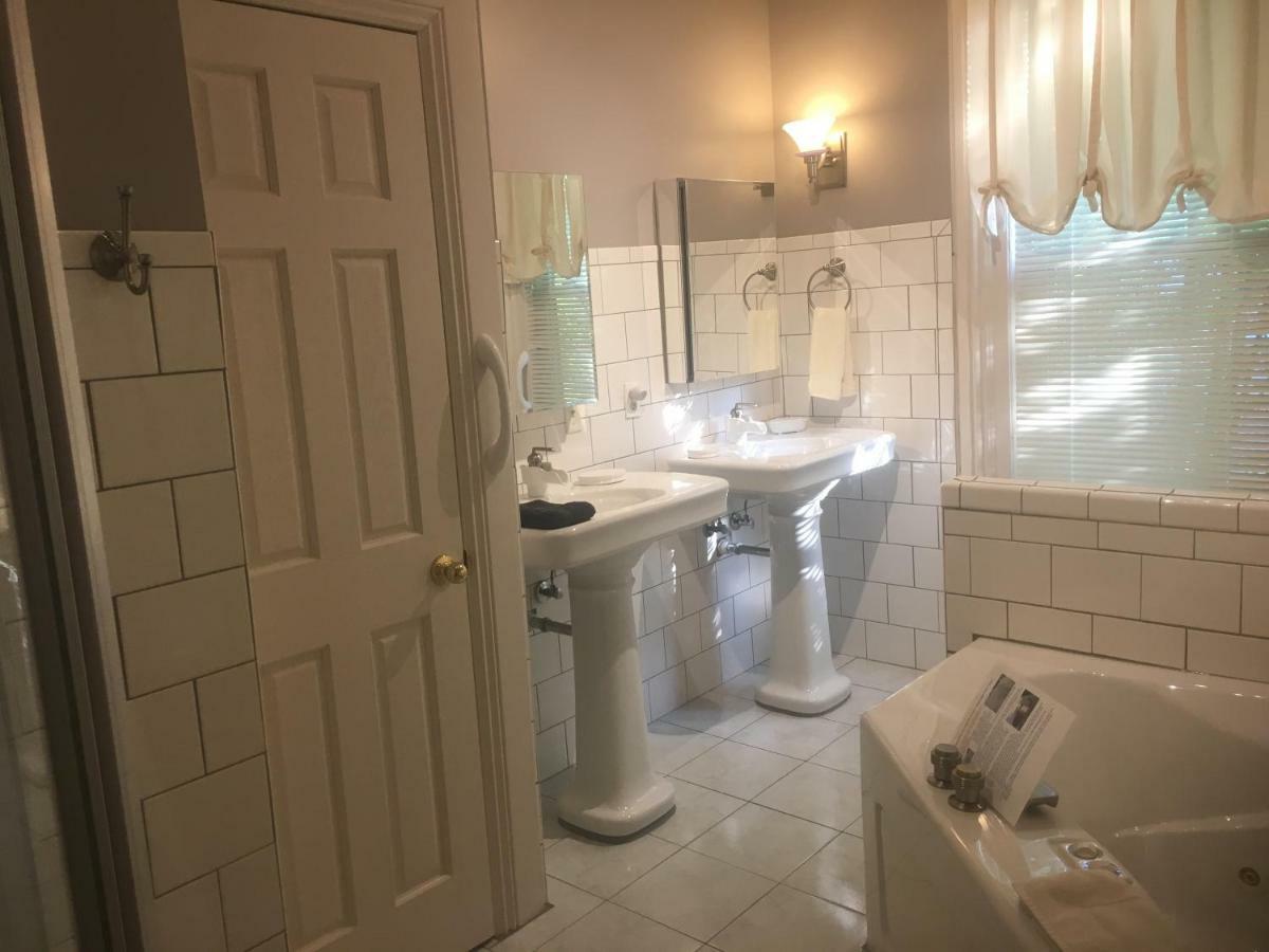 Bayberry House 4*
