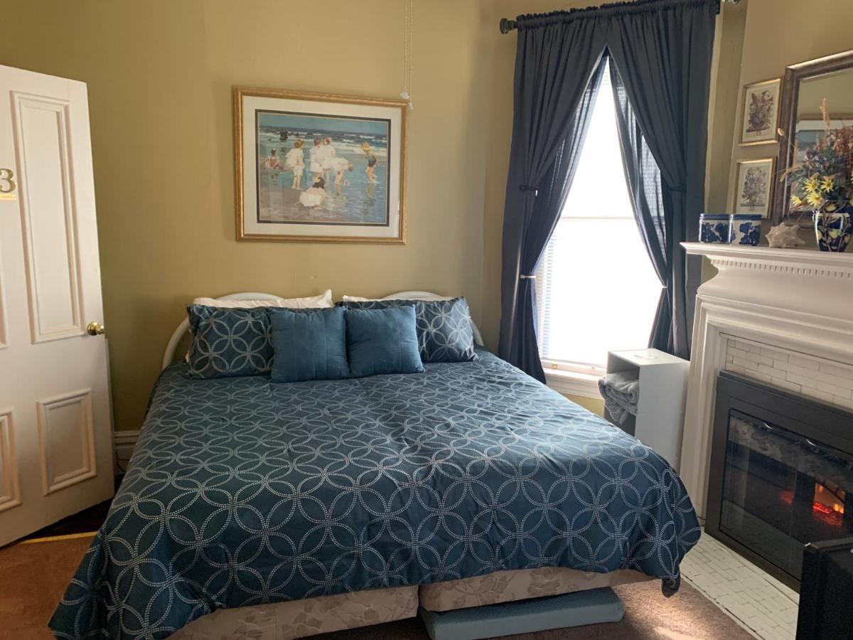 Bed & Breakfast Bayberry House 4*
